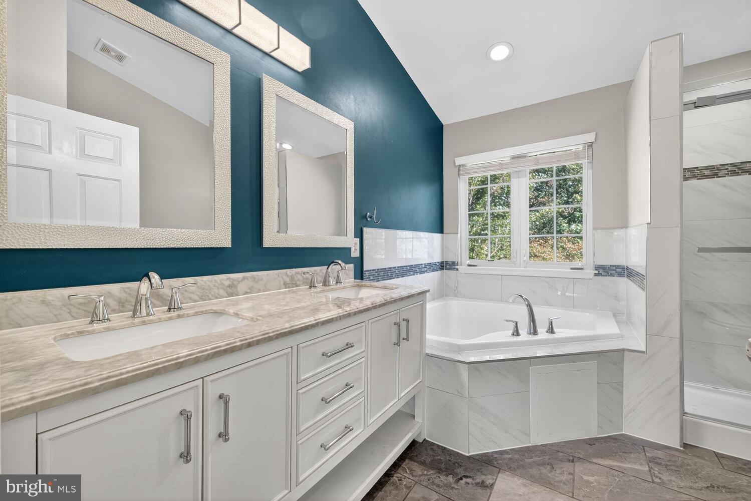 SUMMIT CREEK - Residential Lease