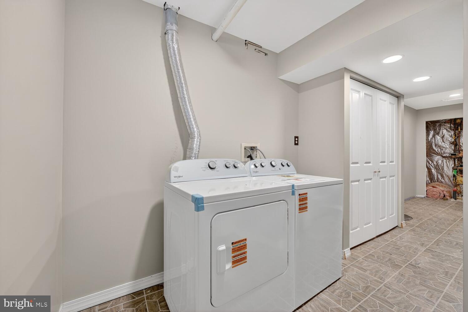 SUMMIT CREEK - Residential Lease