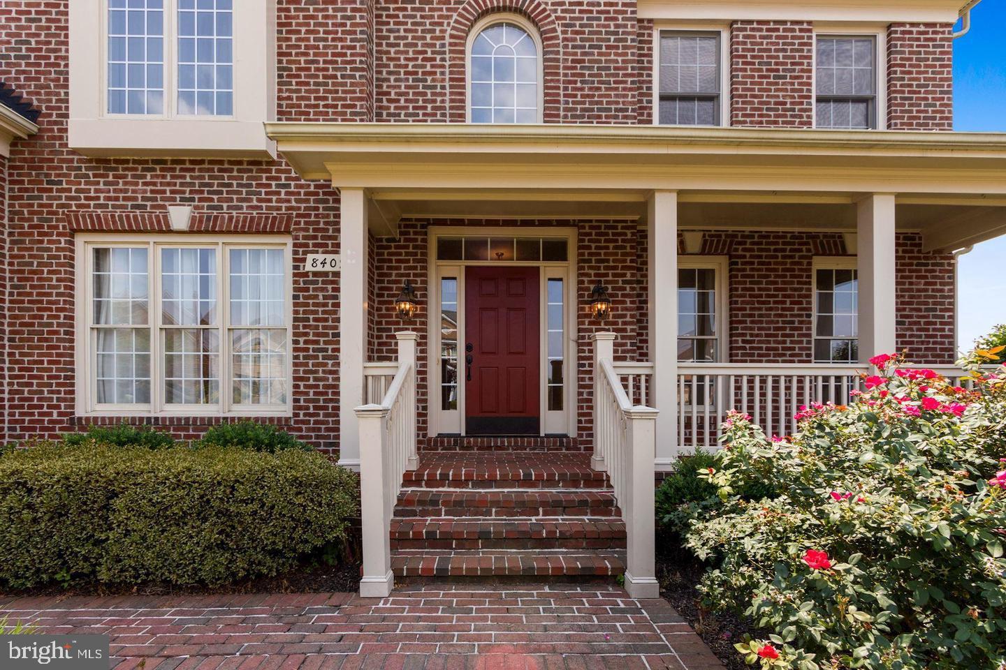 8409 LINK HILLS LOOP