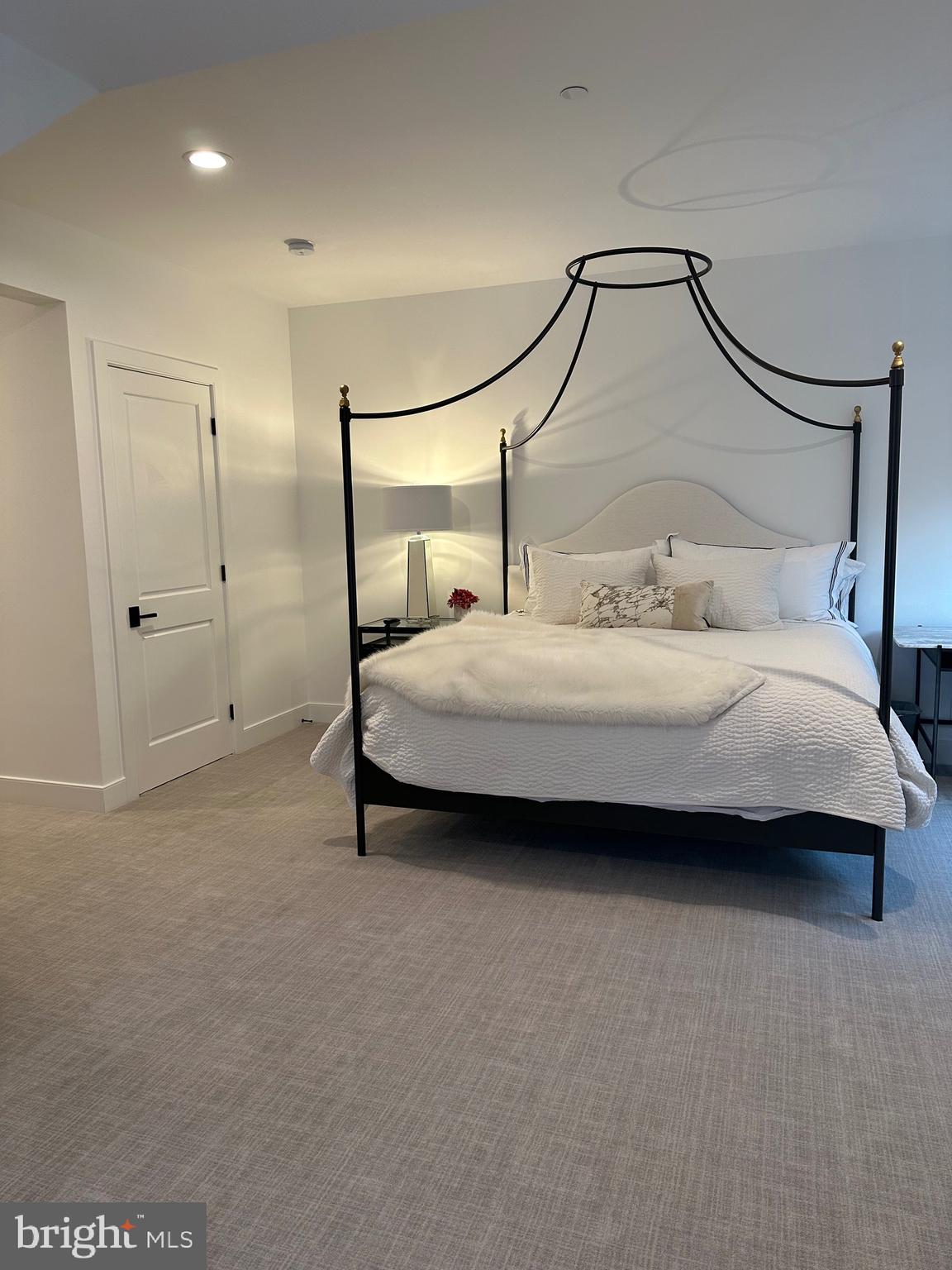 RABBIT RUN CREEK - Residential