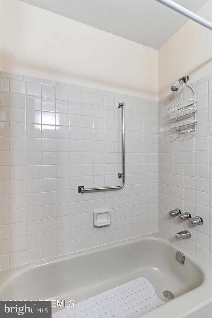 HOLIDAY CITY - WEST - Residential