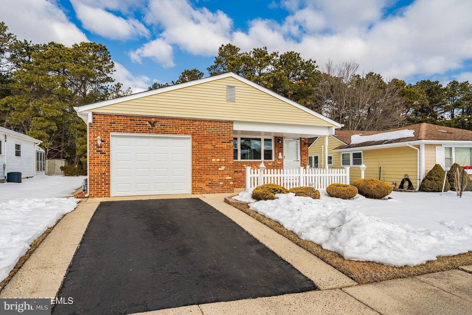 HOLIDAY CITY - WEST - Residential