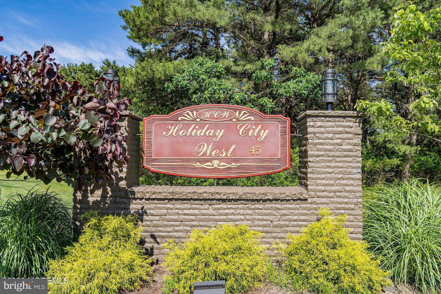 HOLIDAY CITY - WEST - Residential