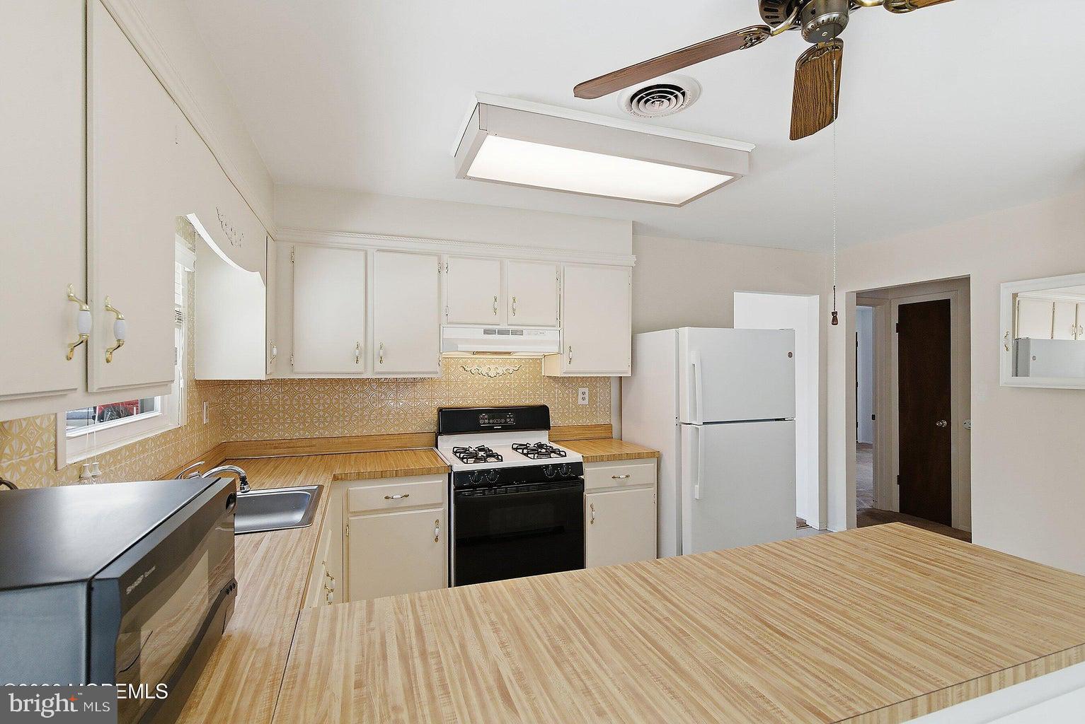 HOLIDAY CITY - WEST - Residential