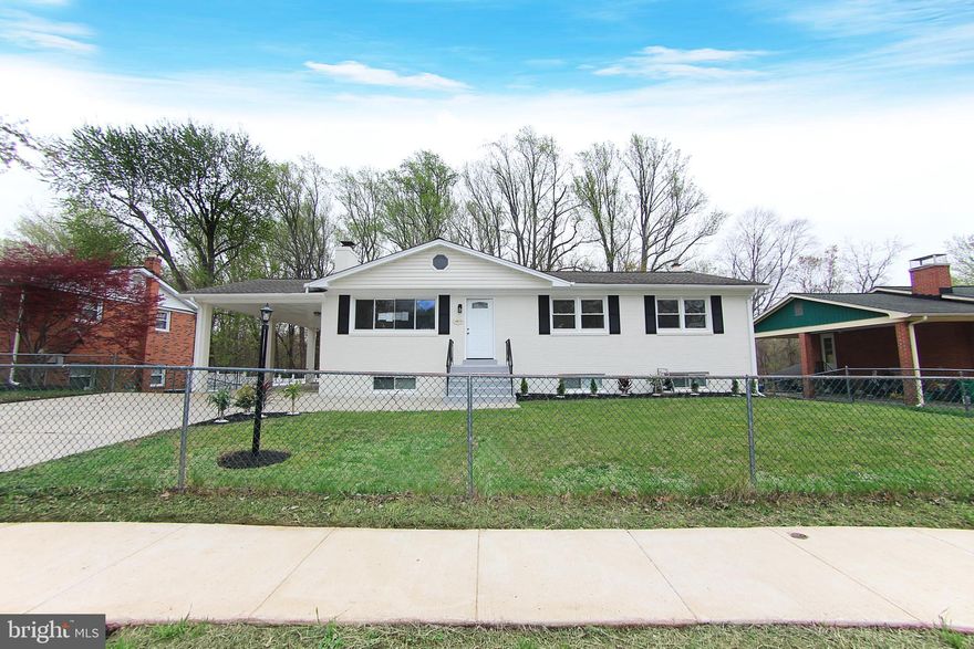 STUNNING CUSTOM FINISHES!! ALMOST 2300 Livable Finished Square Feet,  Brick HOME with Huge Fenced Landscaped Lot!