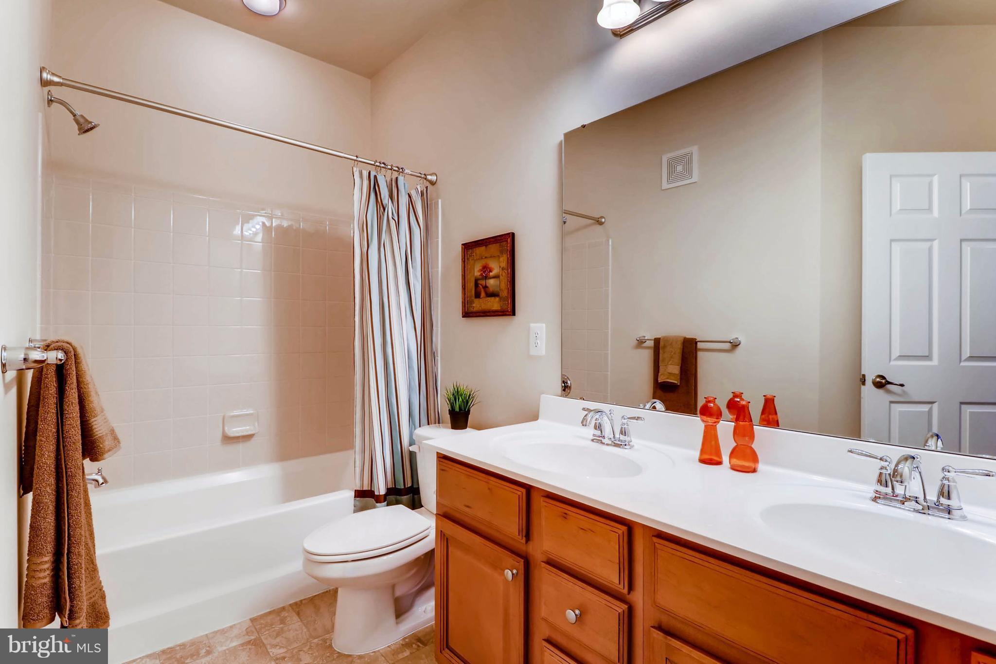 RED OAK CROSSING - Residential