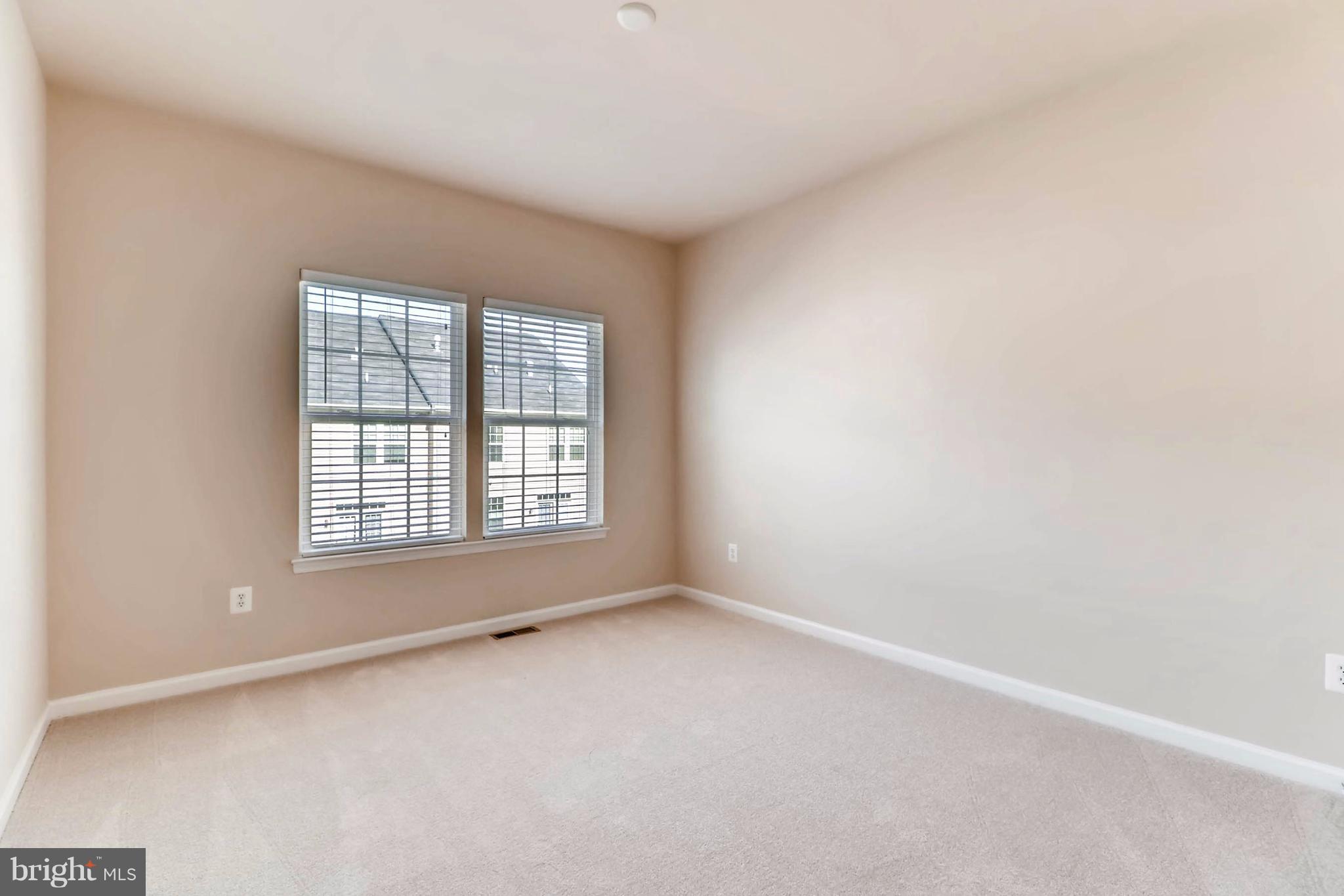 RED OAK CROSSING - Residential