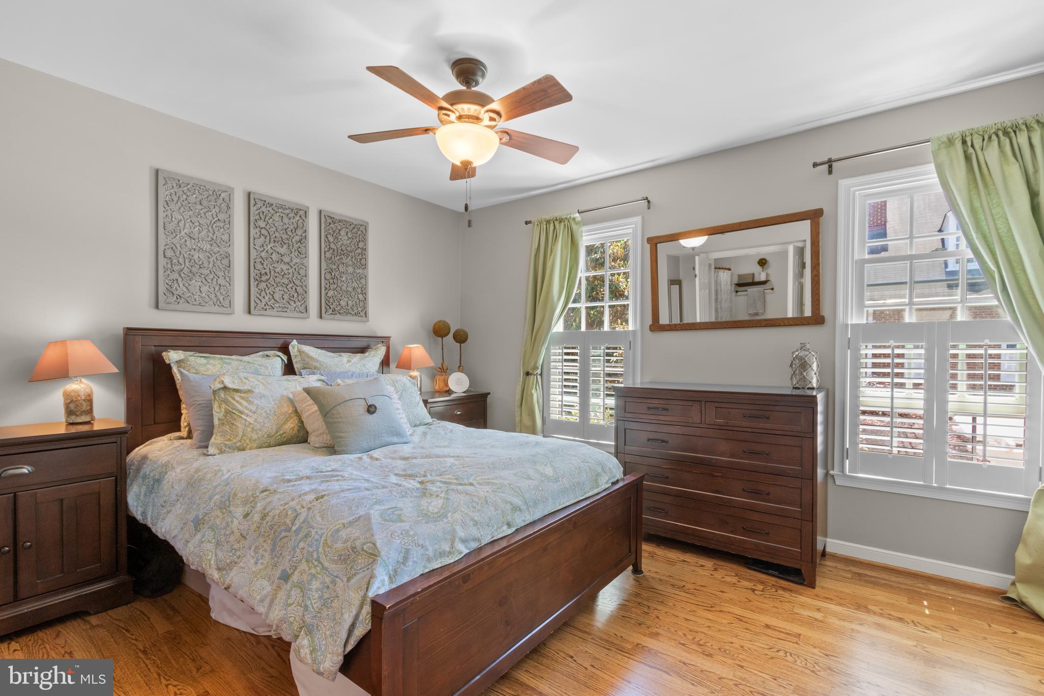 SHAD ROW - Residential Lease