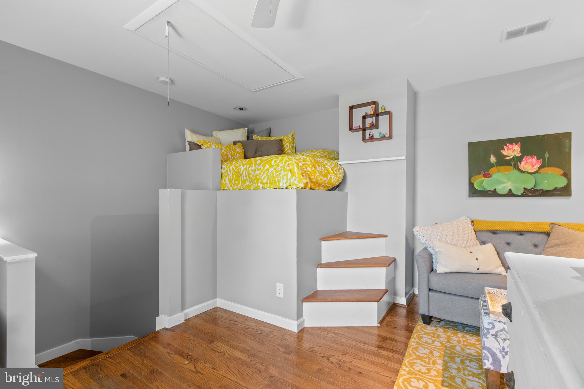 SHAD ROW - Residential Lease