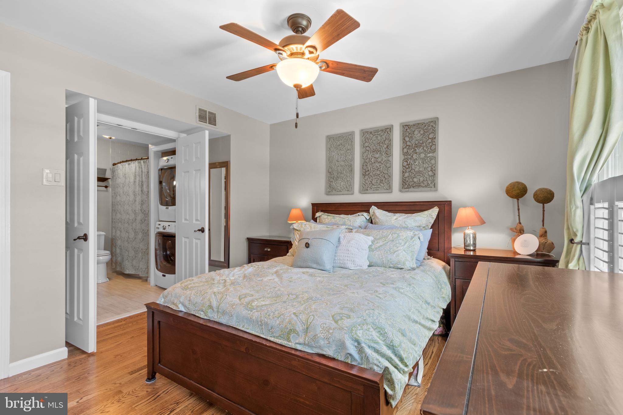 SHAD ROW - Residential Lease