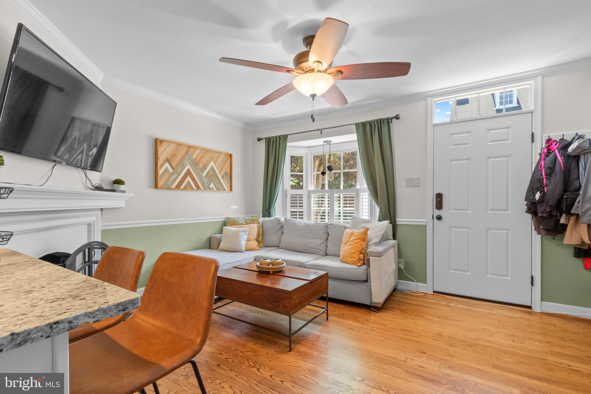 SHAD ROW - Residential Lease