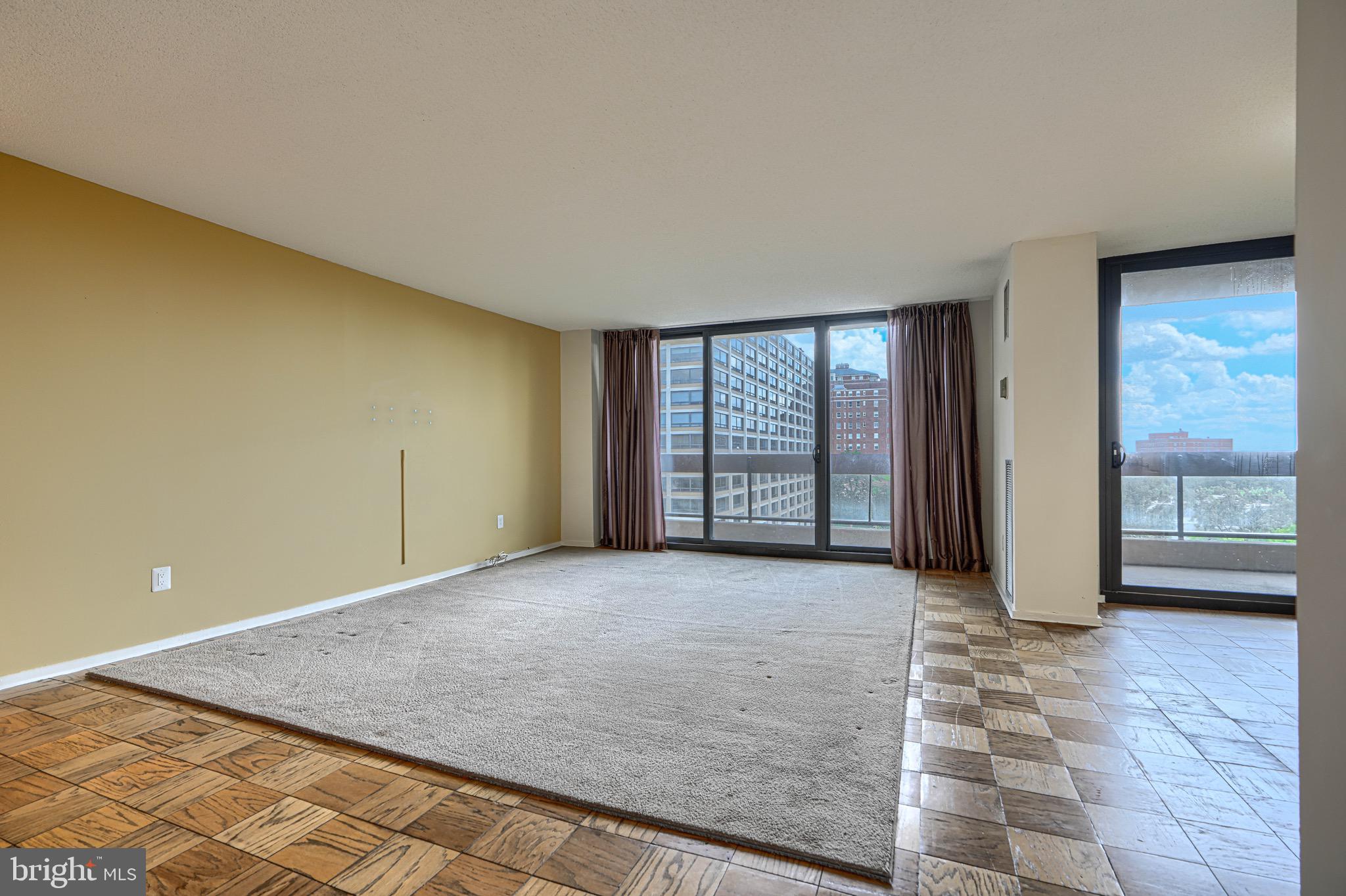 4100 N CHARLES STREET 805