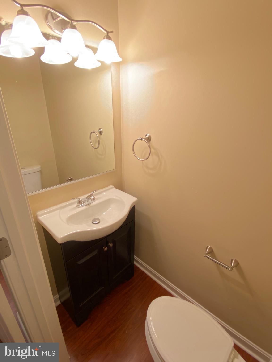 SEVEN OAKS - Residential Lease