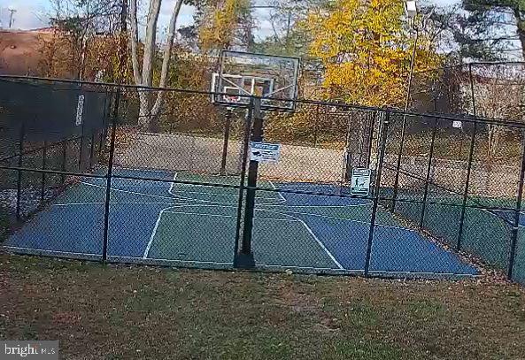 SEVEN OAKS - Residential Lease