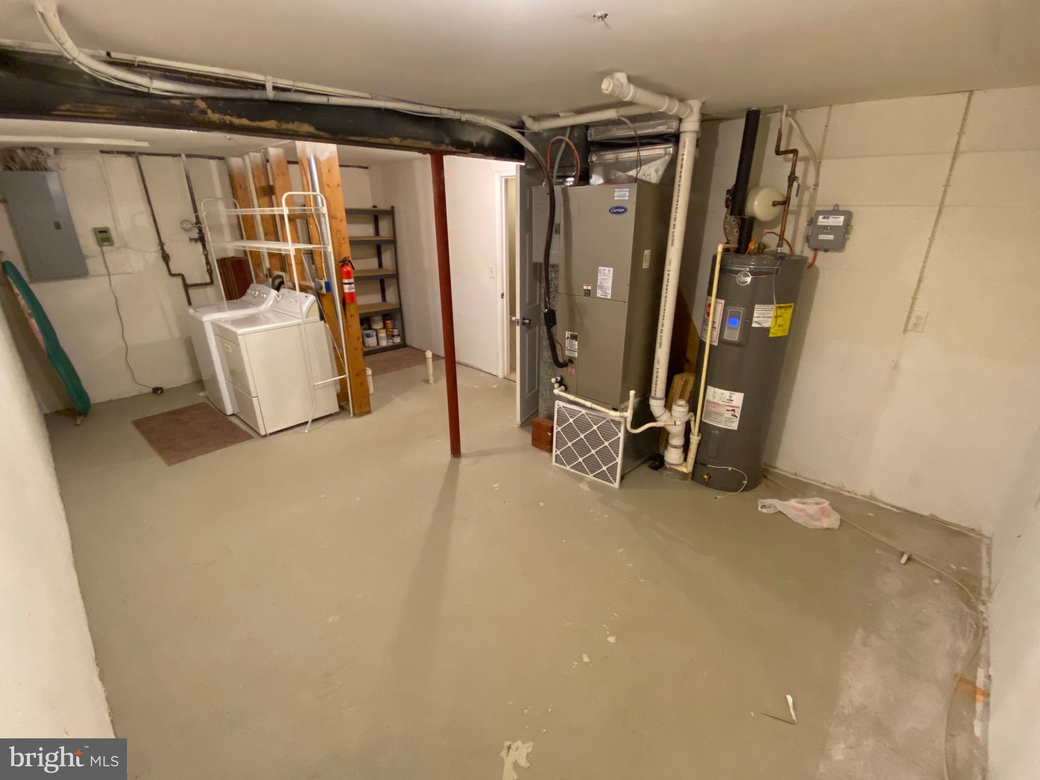 SEVEN OAKS - Residential Lease