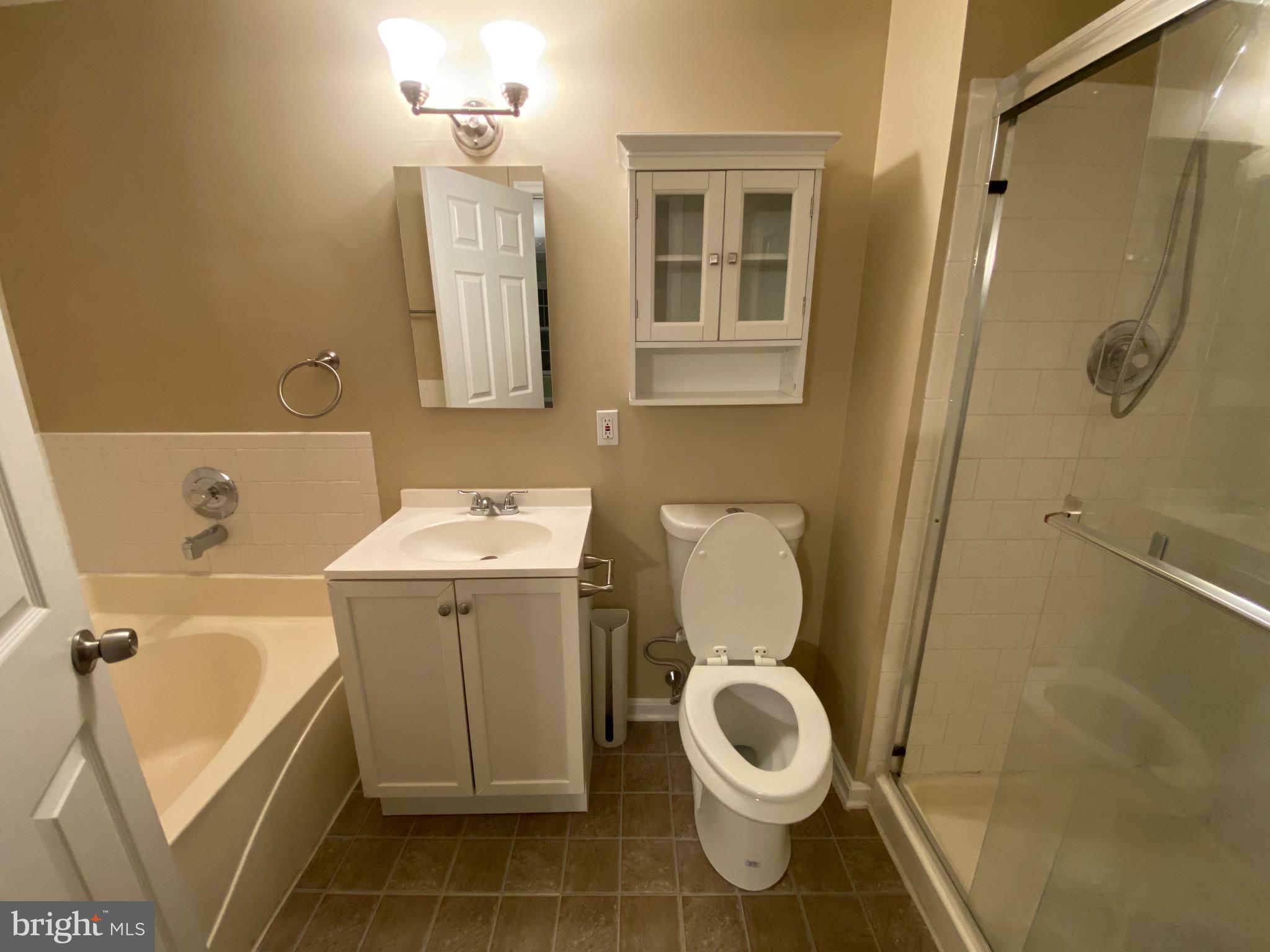 SEVEN OAKS - Residential Lease