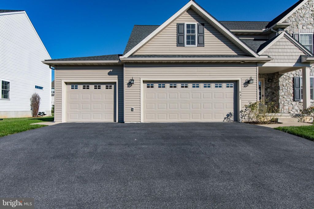 Photo of 632 FROME AVE, LITITZ, PA 17543 (MLS # PALA2028204)