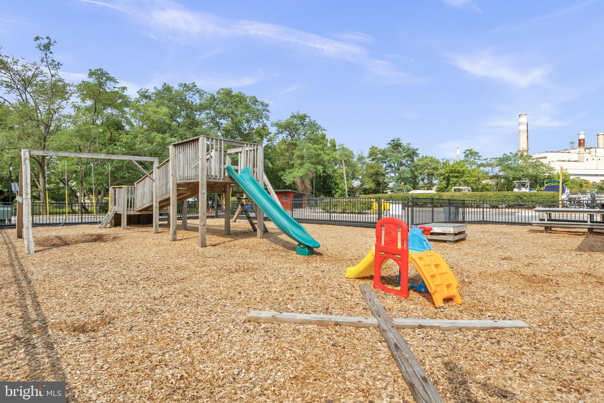 STONEY BEACH - Residential