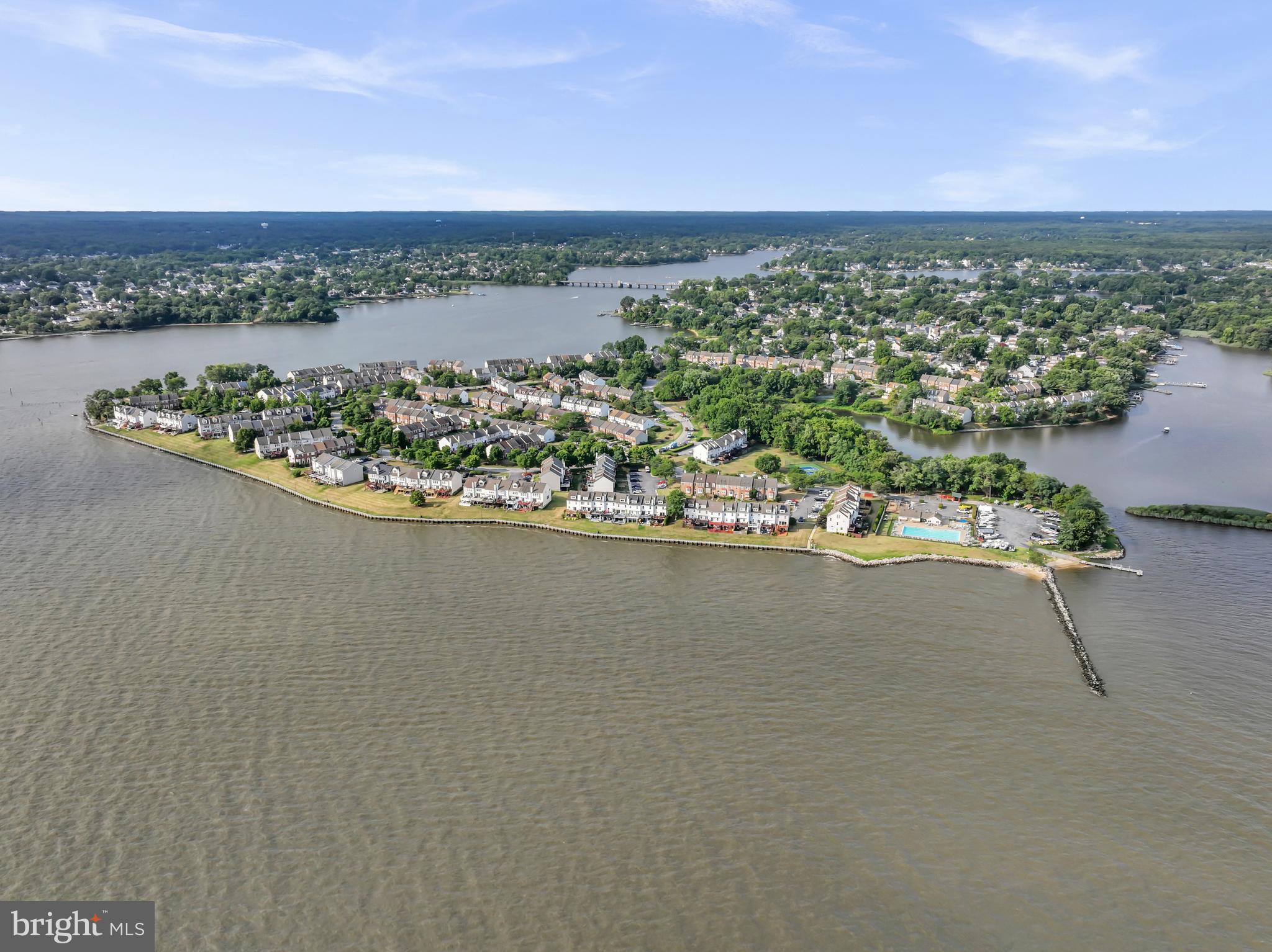 STONEY BEACH - Residential
