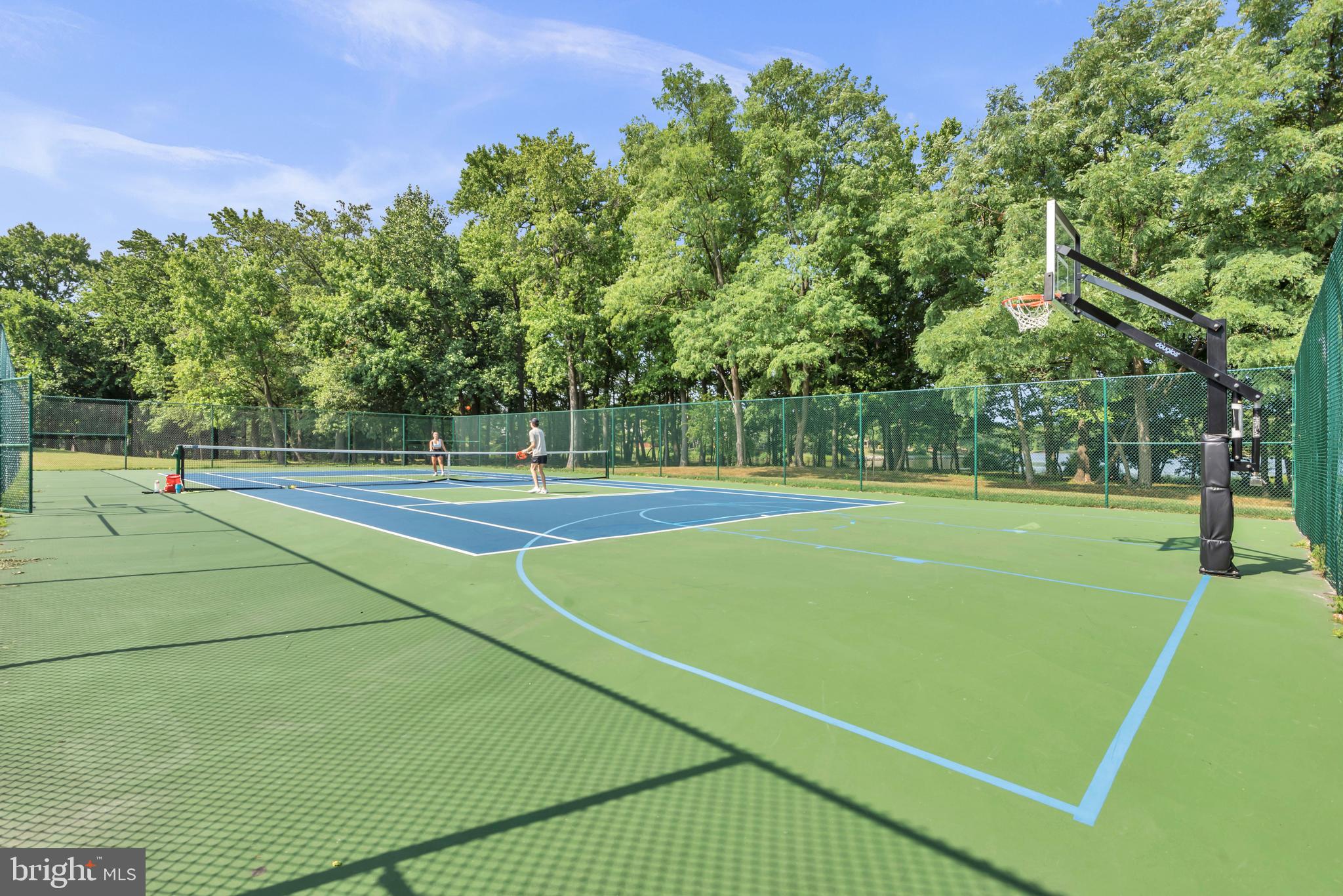 STONEY BEACH - Residential