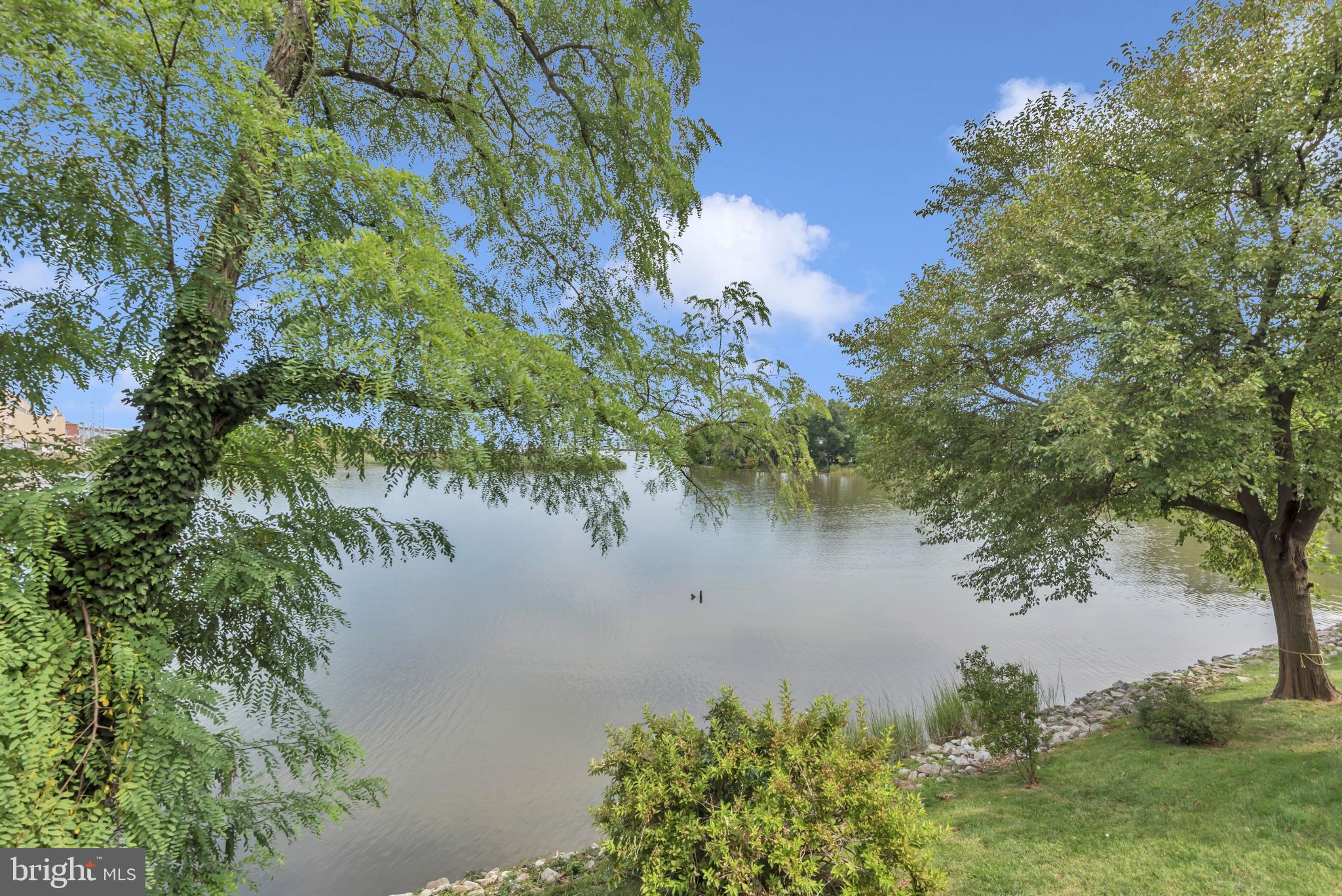 STONEY BEACH - Residential