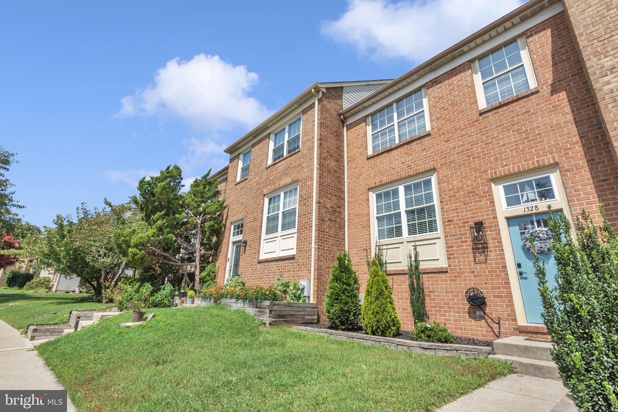 1328 COX COVE