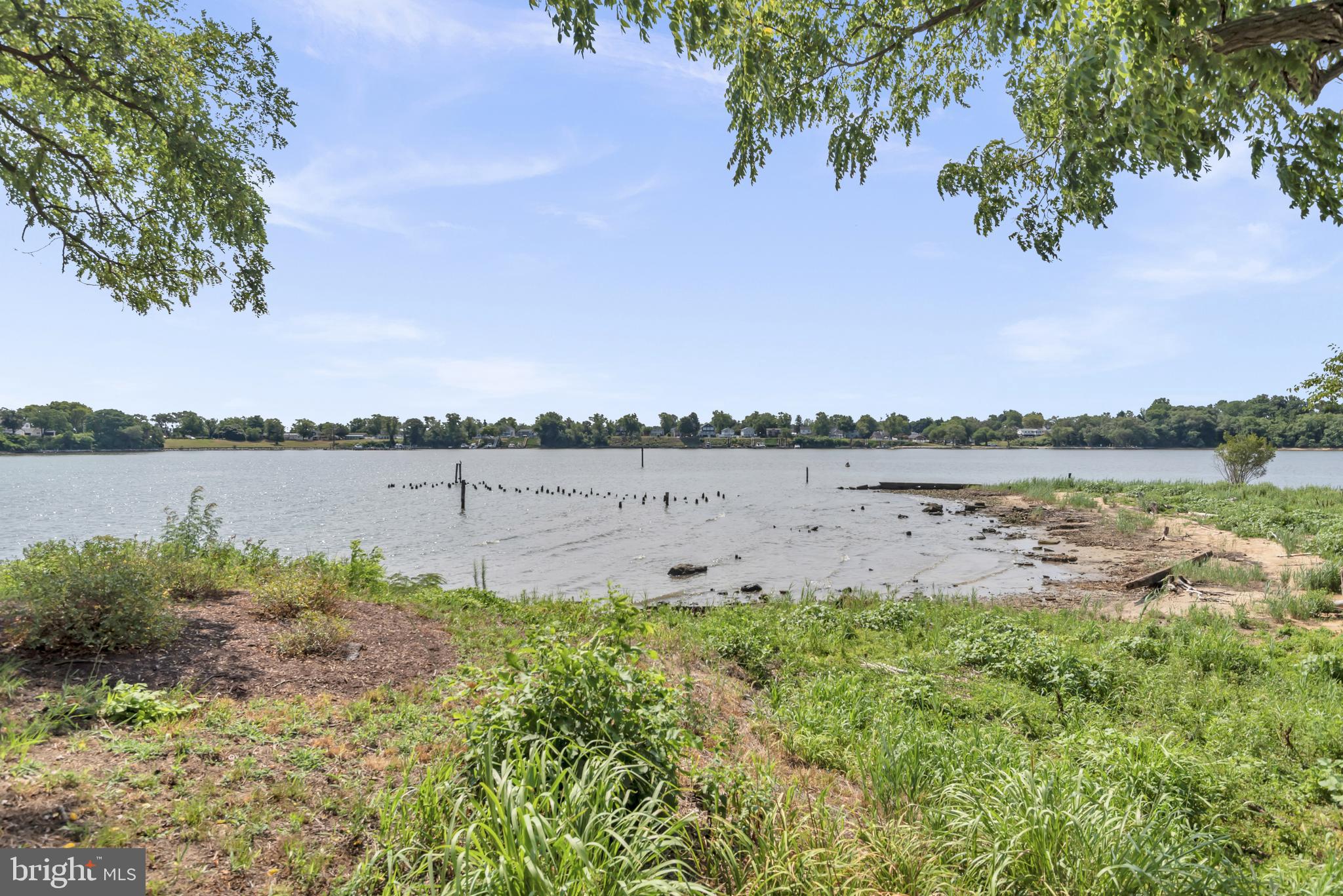 STONEY BEACH - Residential