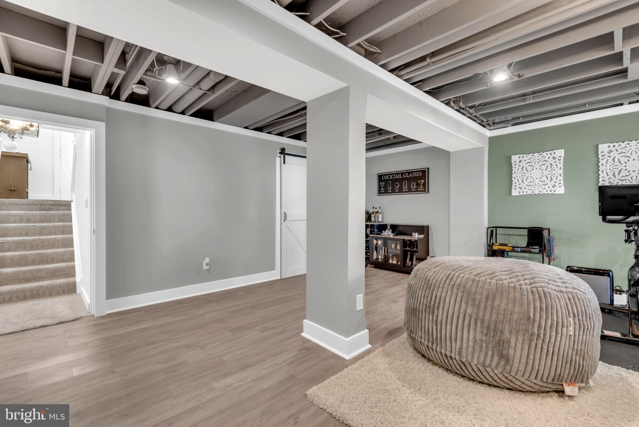 STONEY BEACH - Residential