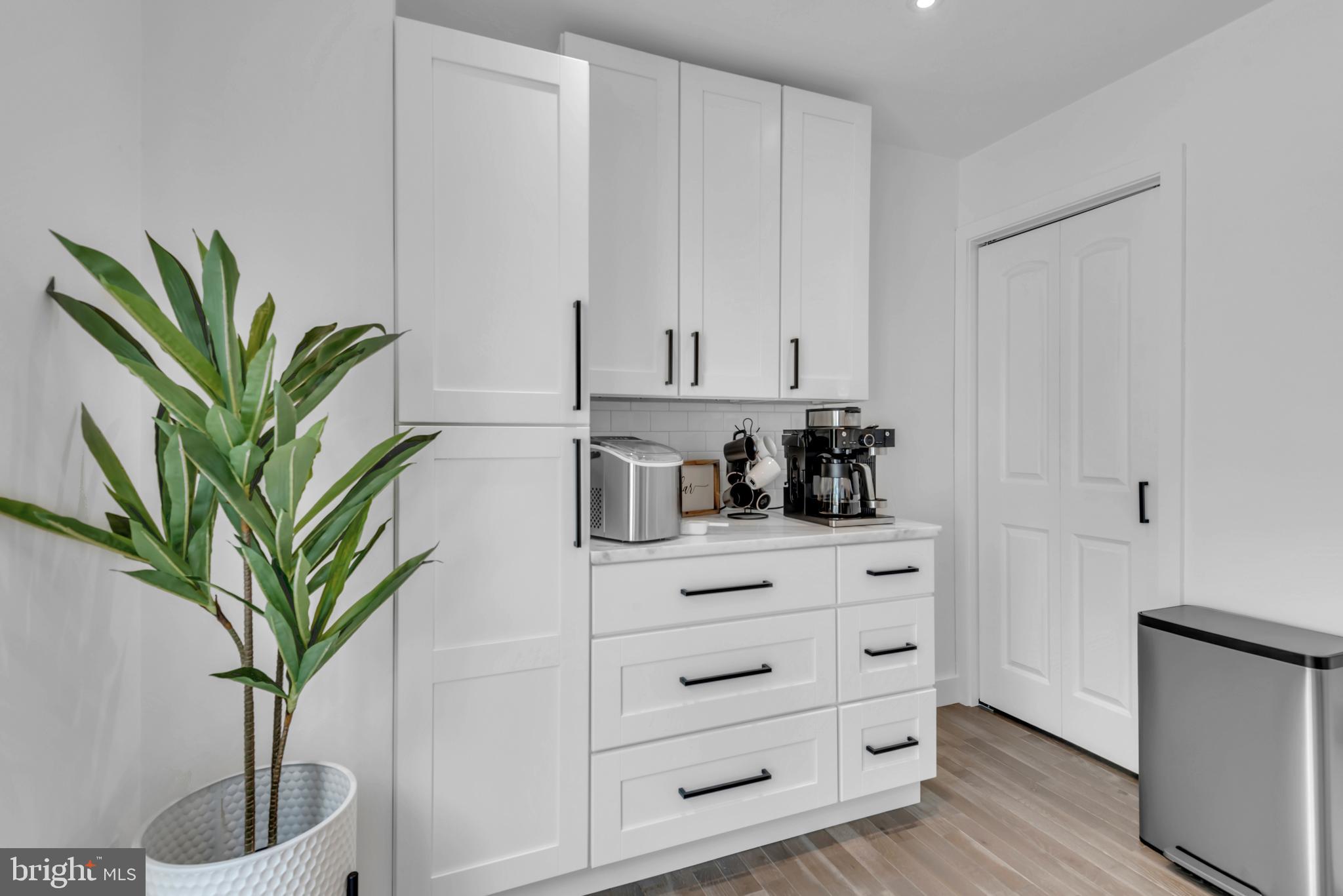 STONEY BEACH - Residential