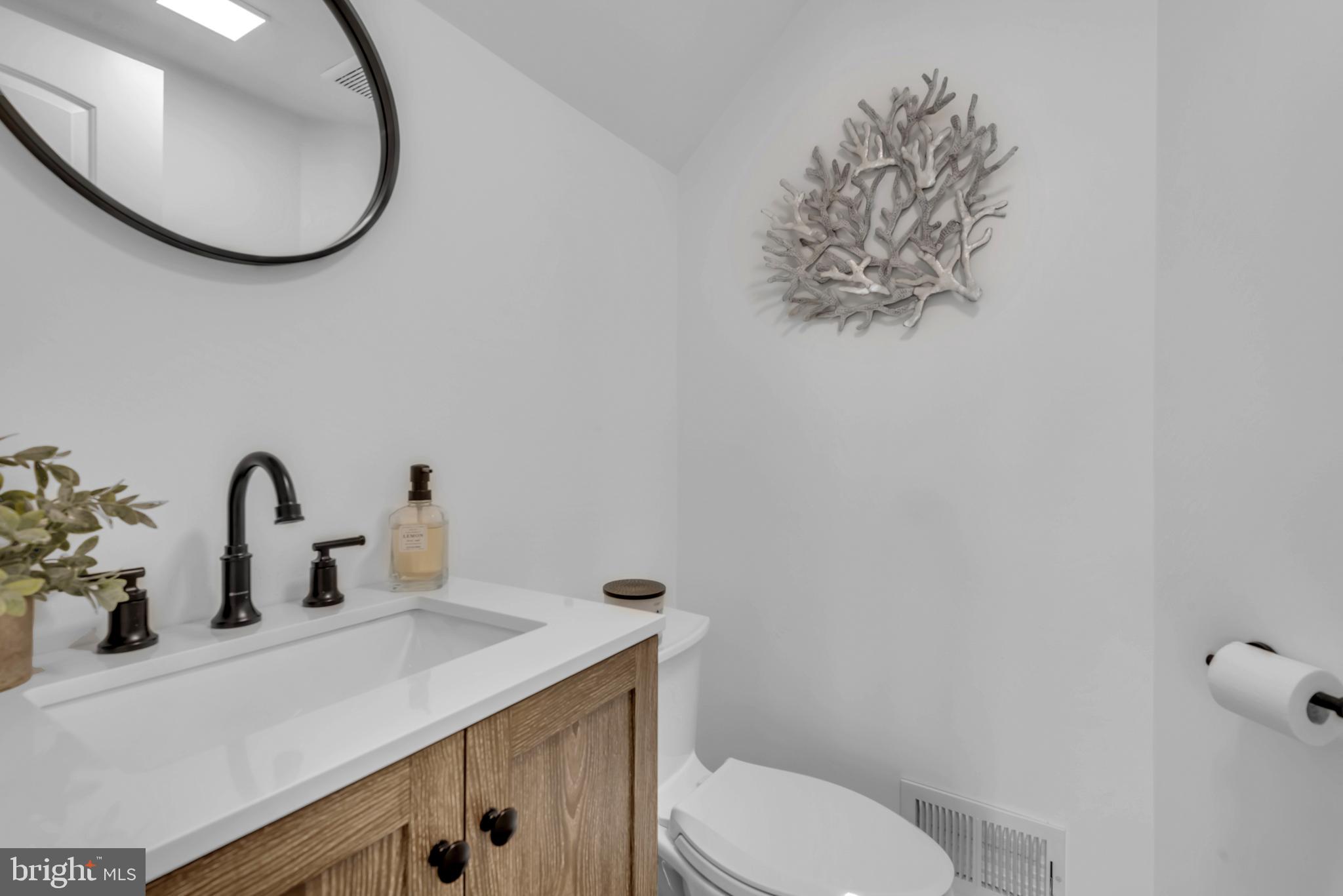 STONEY BEACH - Residential