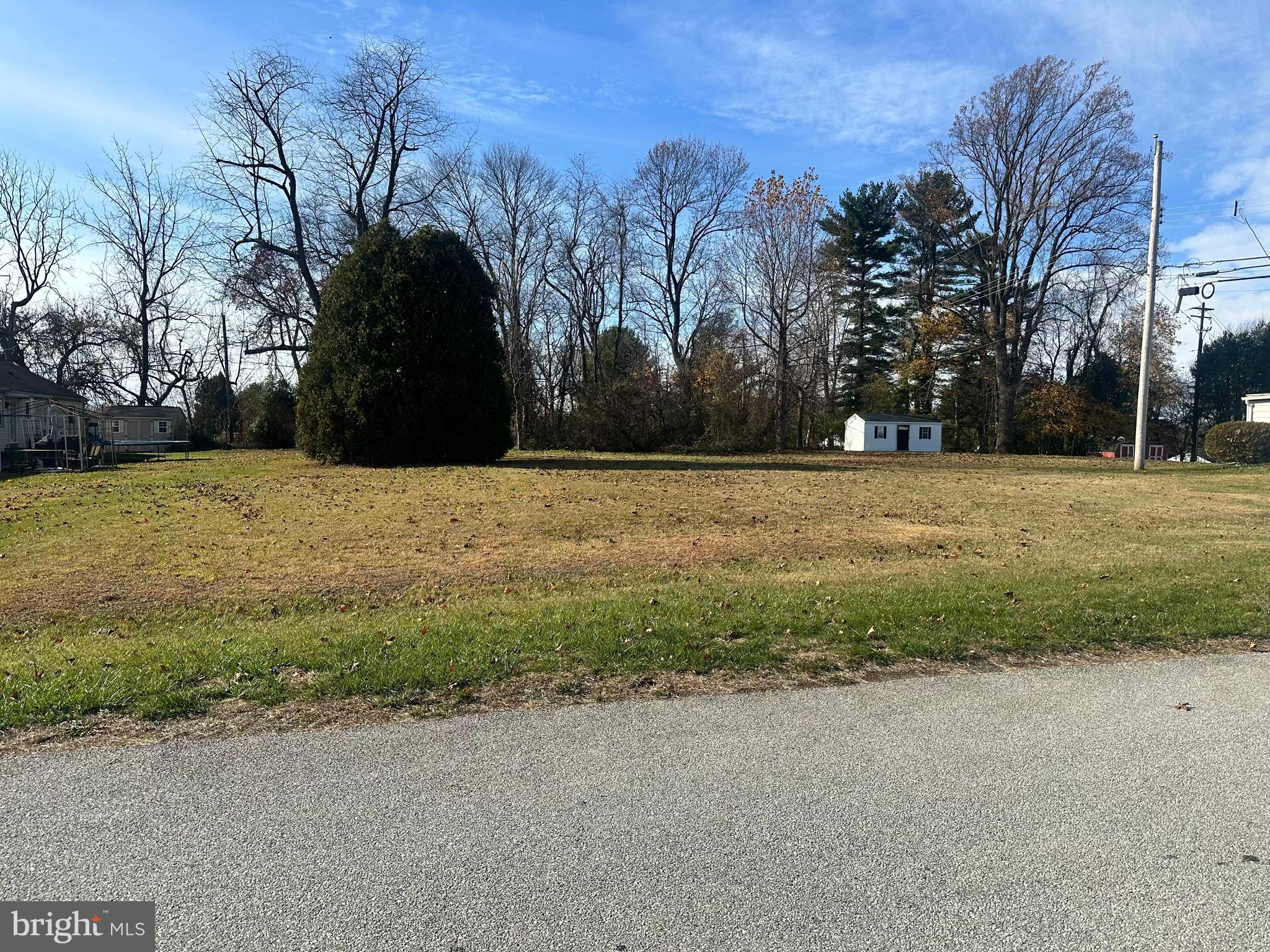 809 MEADOWBROOK DRIVE