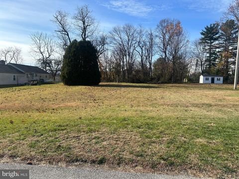 809 MEADOWBROOK DRIVE COATESVILLE PA 19320