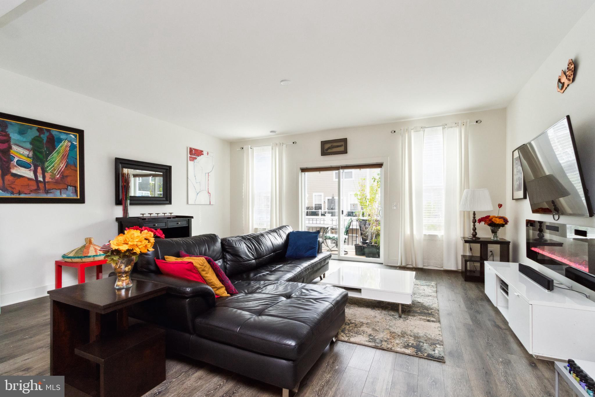 POTOMAC SHORES - Residential Lease