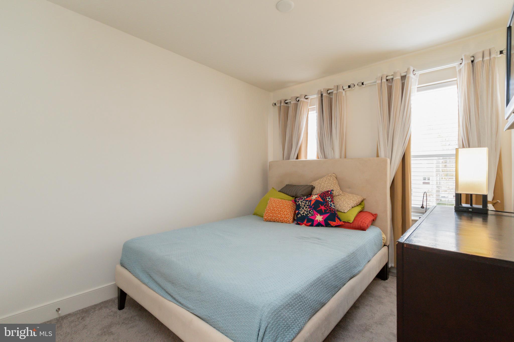 POTOMAC SHORES - Residential Lease