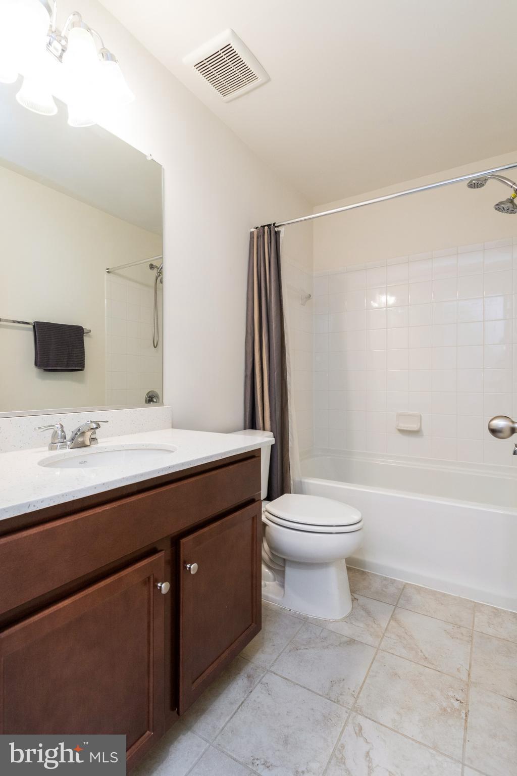 POTOMAC SHORES - Residential Lease