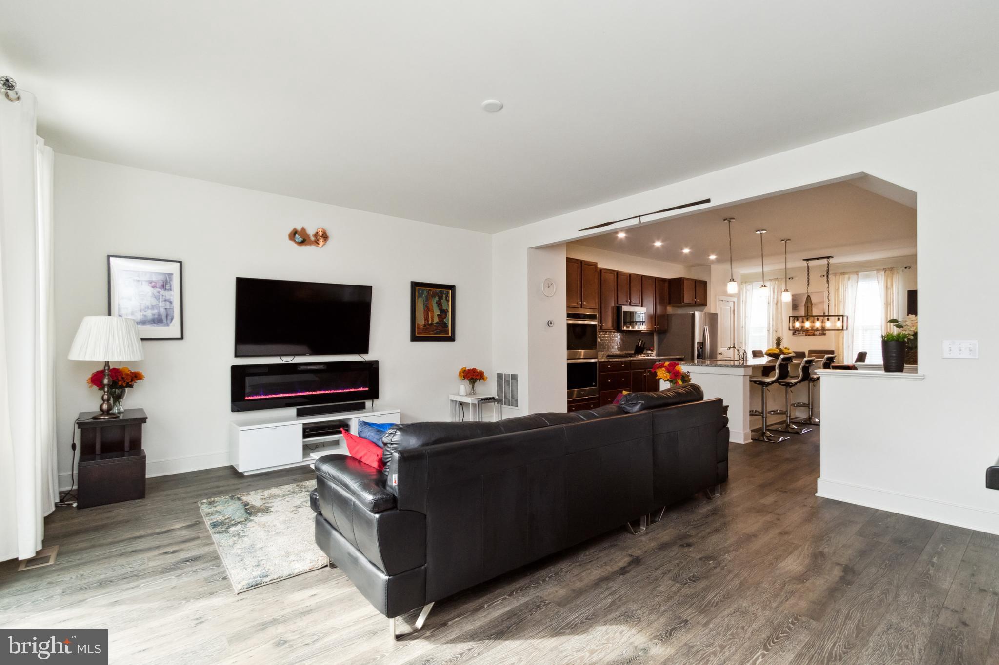 POTOMAC SHORES - Residential Lease