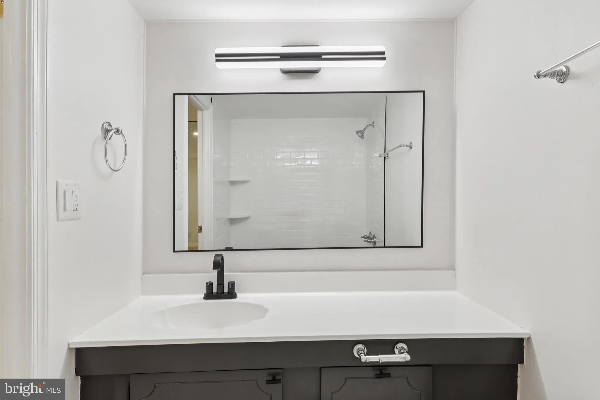 Philadelphia, Pennsylvania 19129, United States, 2 Bedrooms Bedrooms, ,2 BathroomsBathrooms,Residential,Active,161118