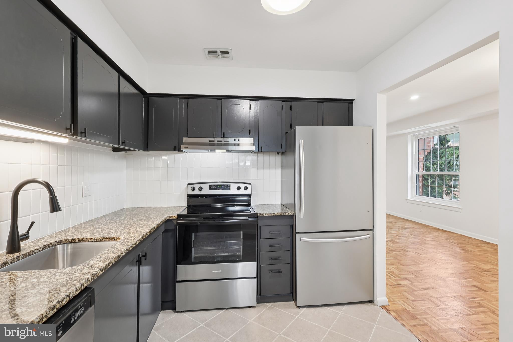 GYPSY LANE CONDOS - Residential