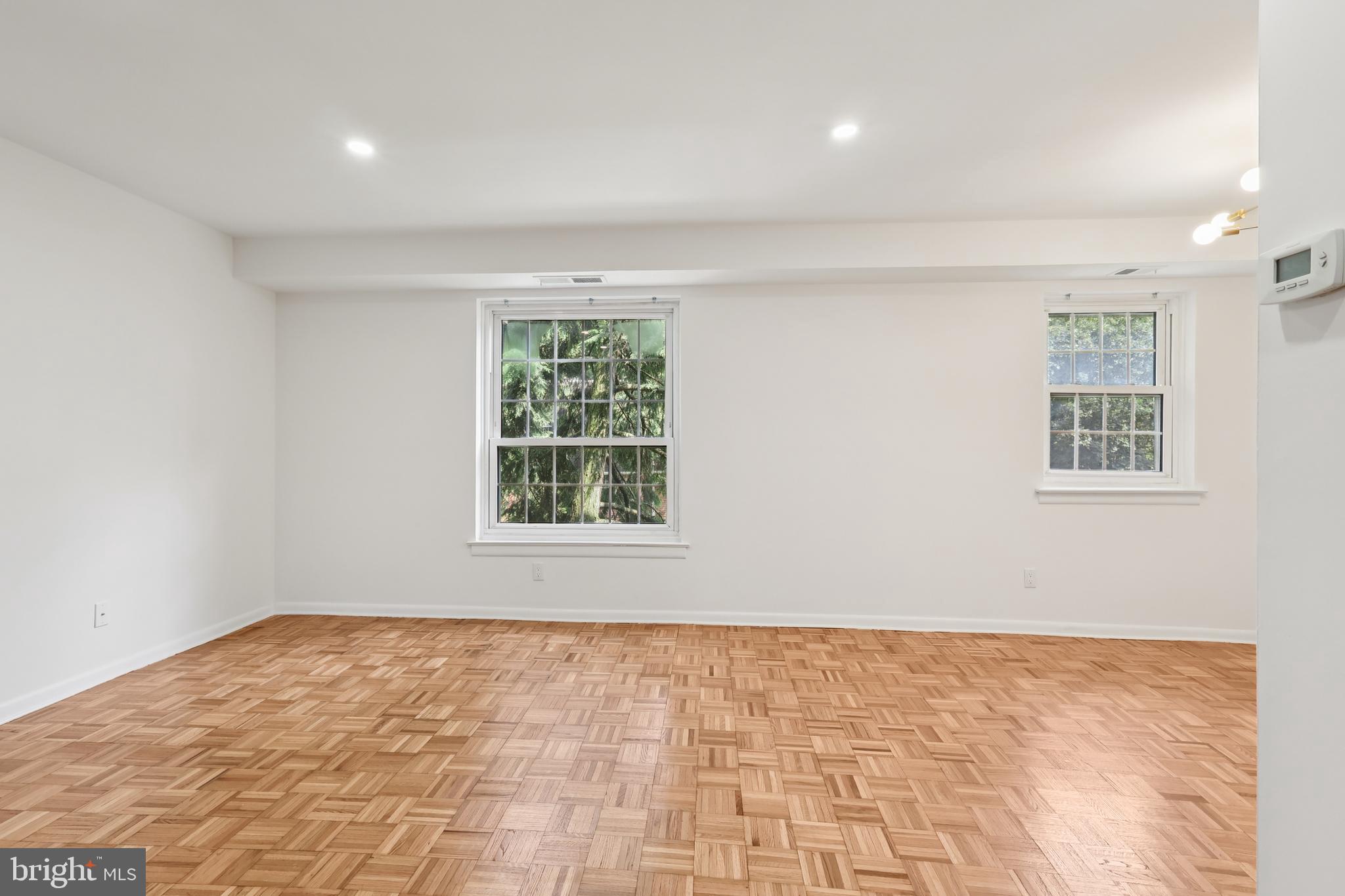 GYPSY LANE CONDOS - Residential