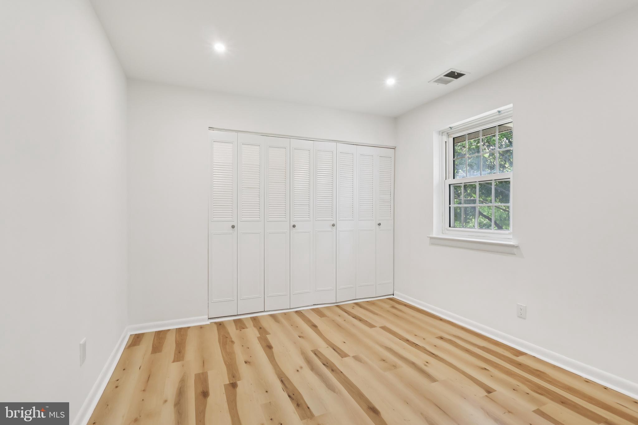 GYPSY LANE CONDOS - Residential