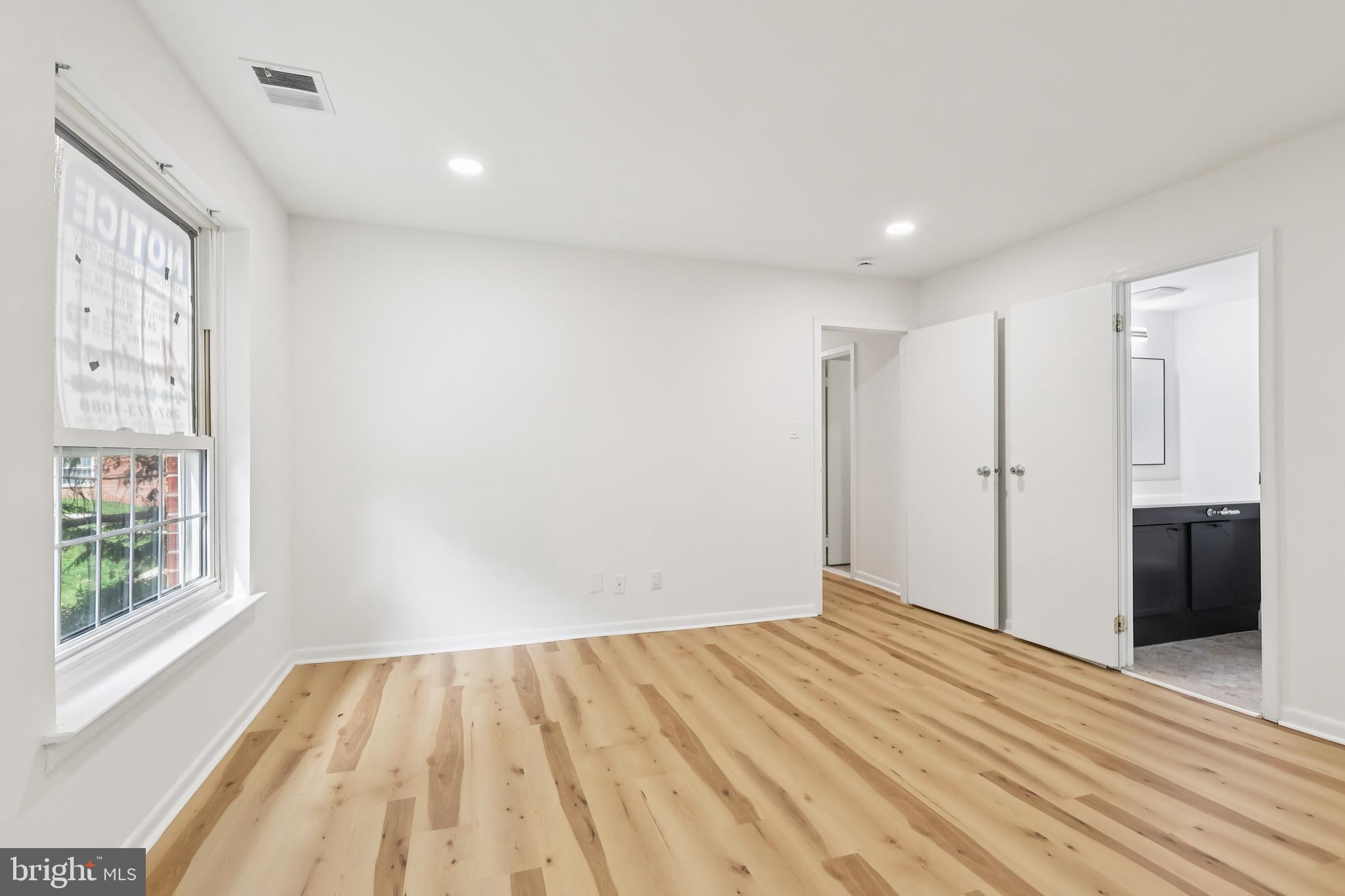 GYPSY LANE CONDOS - Residential