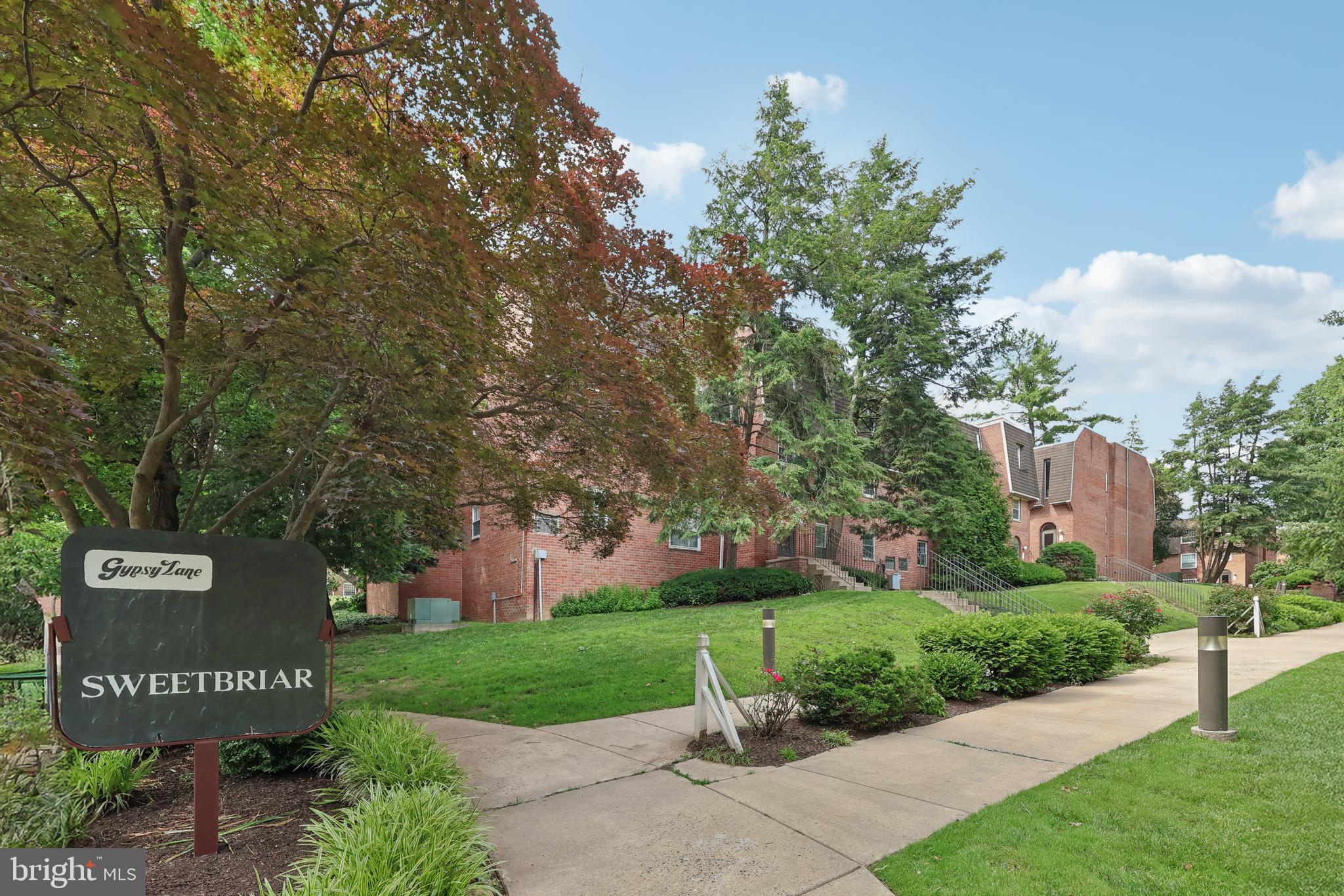 GYPSY LANE CONDOS - Residential