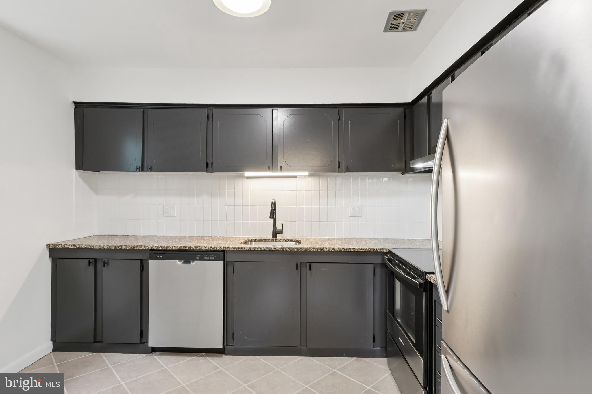 GYPSY LANE CONDOS - Residential