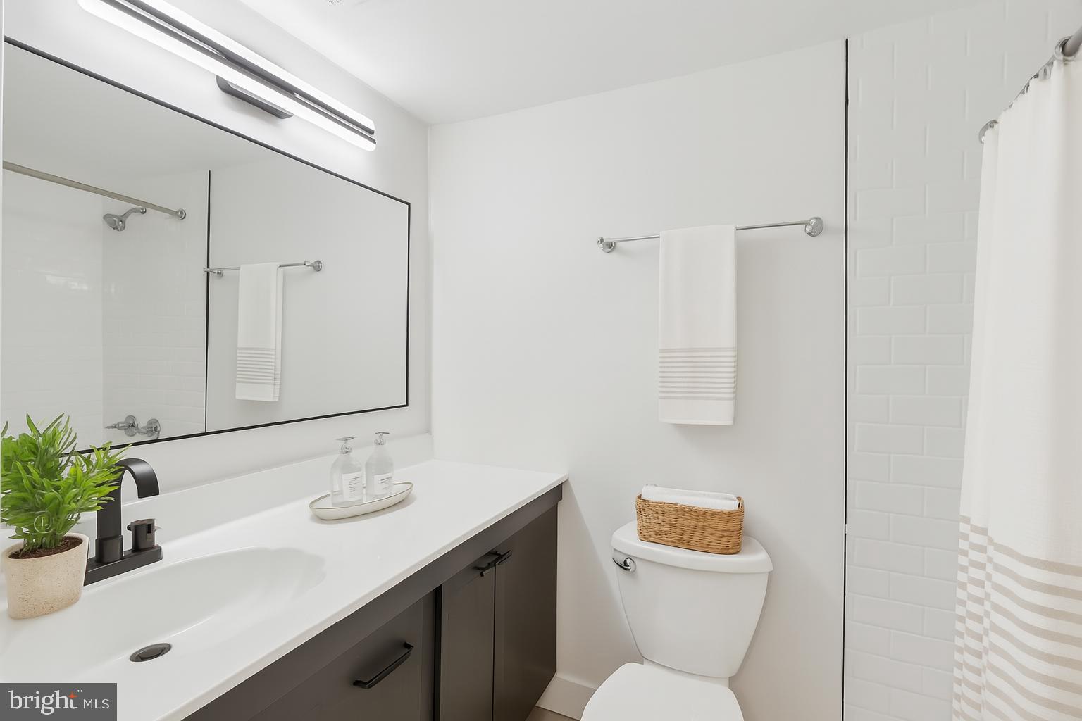 GYPSY LANE CONDOS - Residential