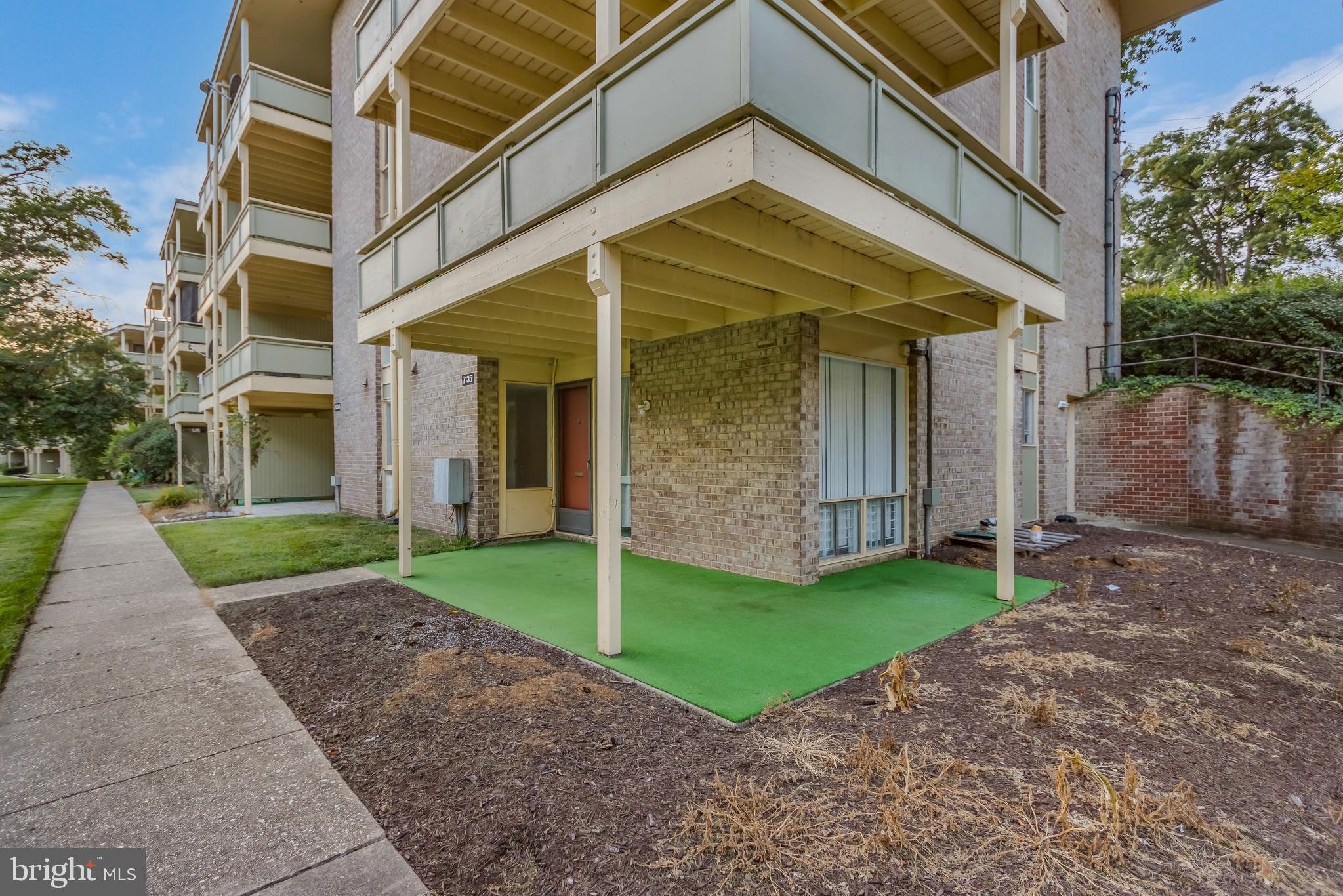 HOLLY HILL CONDOMINIUMS - Residential