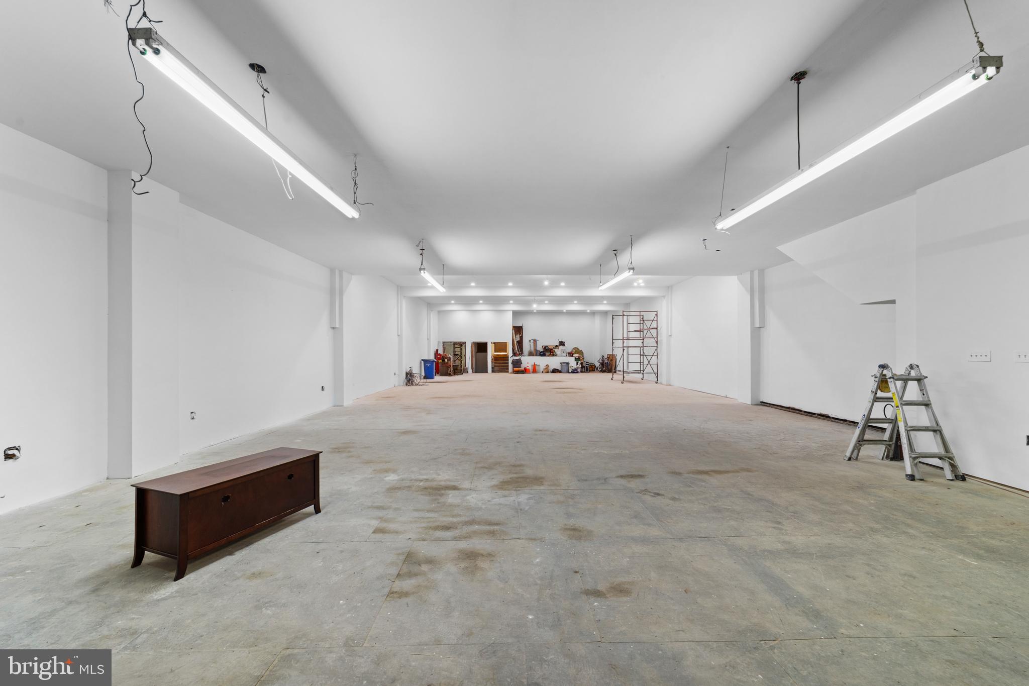 FRANCISVILLE - Commercial Sale