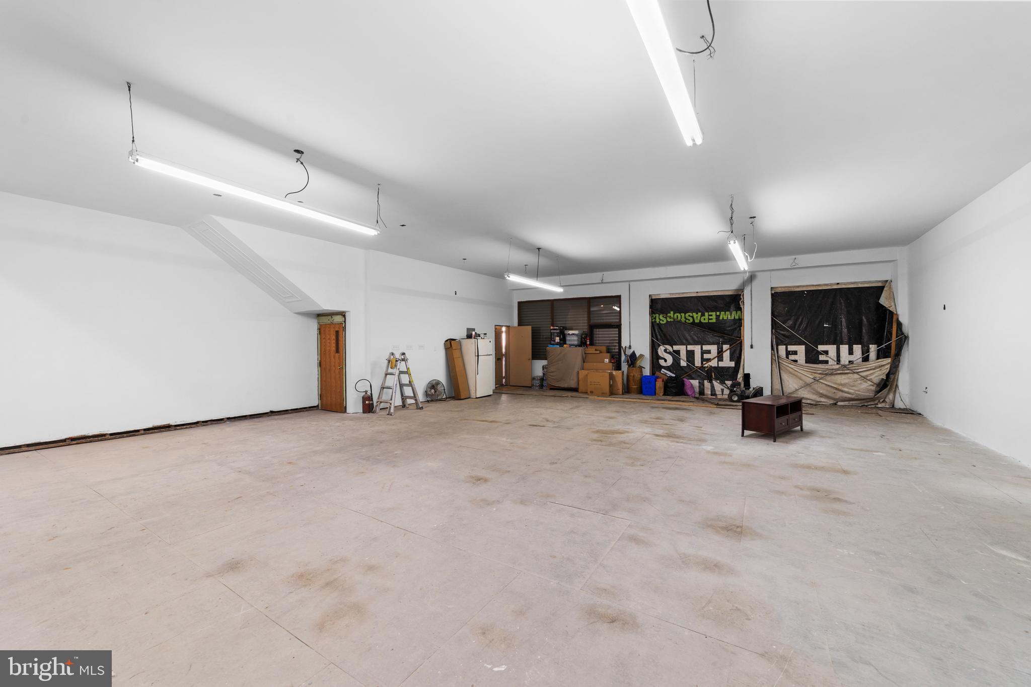 FRANCISVILLE - Commercial Sale