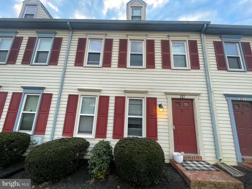 Photo of 207 Cross Keys Drive, STRASBURG, PA 17579 (MLS # PALA2080700)