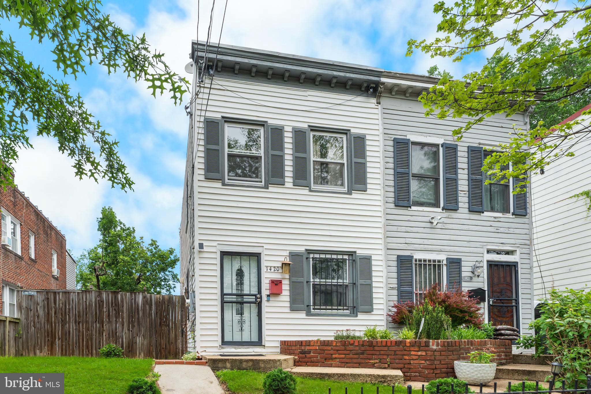 1420 V STREET SE