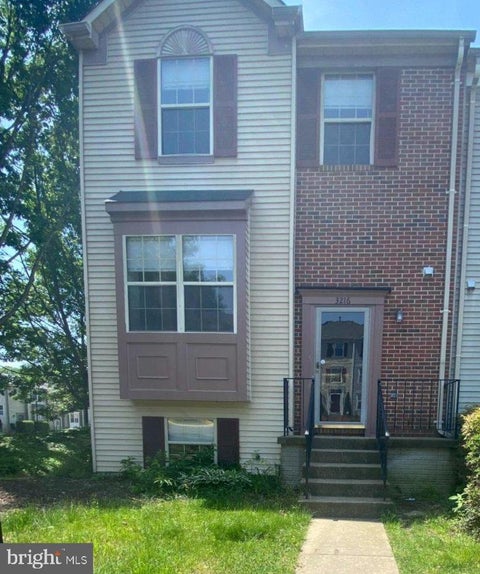 Townhouse For Rent - 3216 Antrim Circle<br/> DUMFRIES, VA 22026